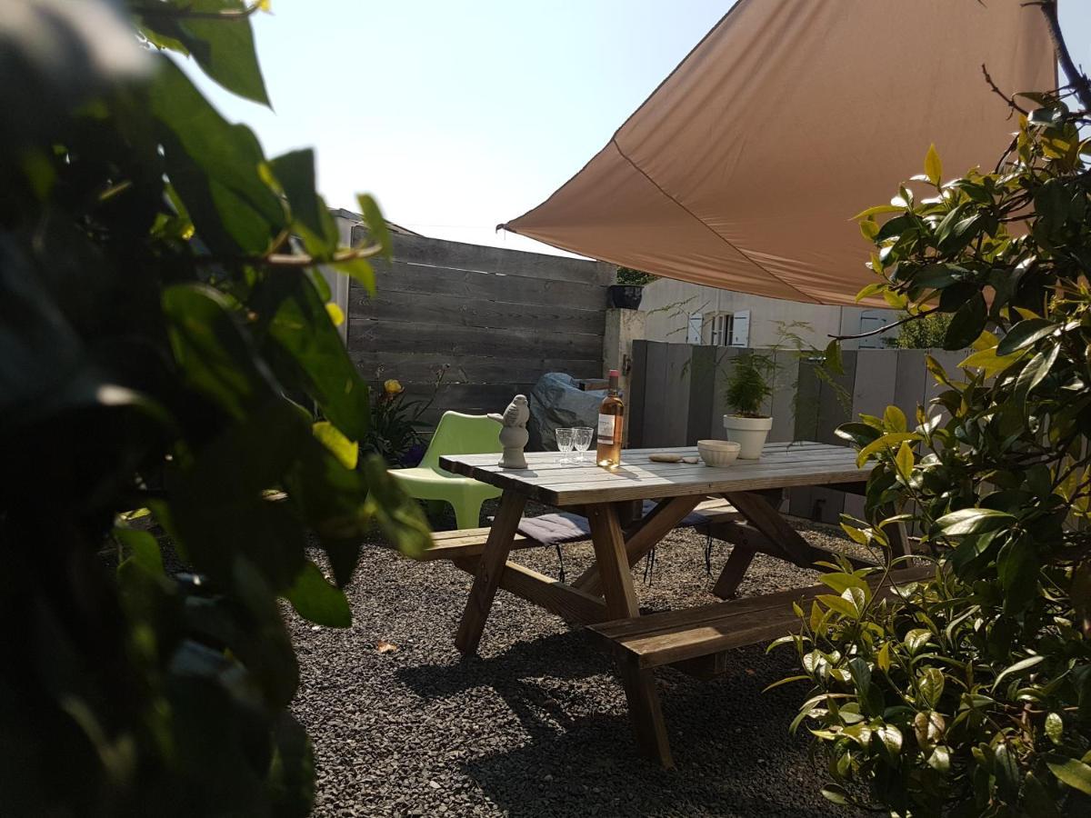 Gite Les Petits Poissons Verts Et Massages La Jarrie 外观 照片